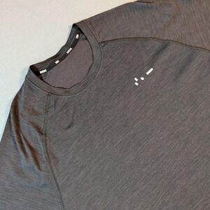 RHONE Men's Large T Shirt Short Sleeve‎ Gray Athletic Performance Lightweight